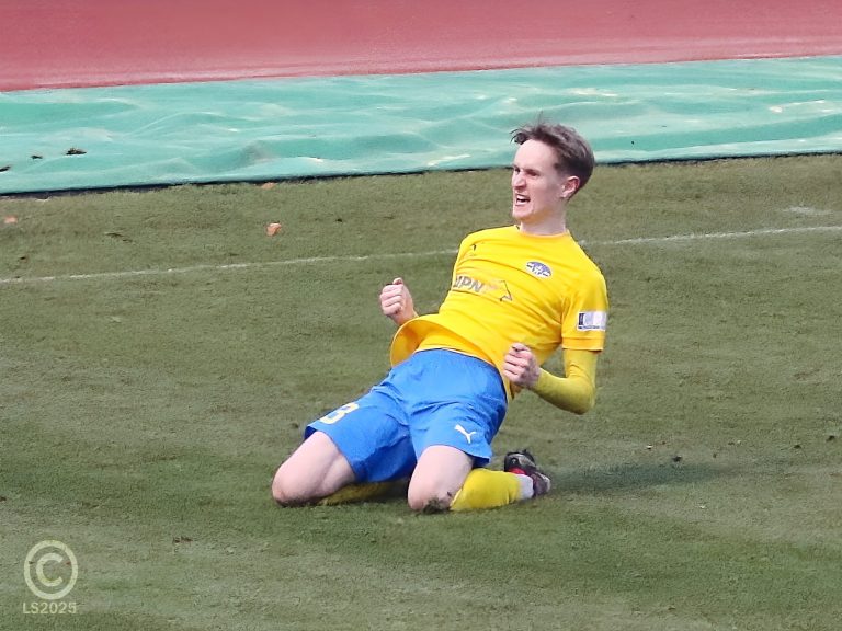 SG Taucha 99 -<br>SG Handwerk Rabenstein  3:1 (0:0)