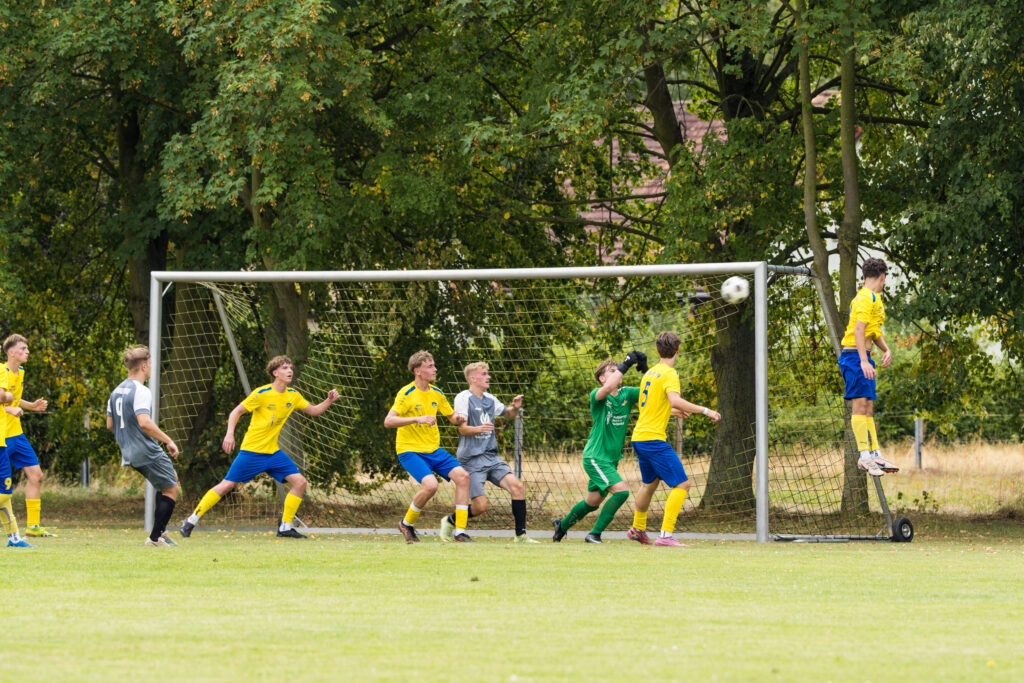 SV Naundorf - SGT 99 6:2 (1:2)