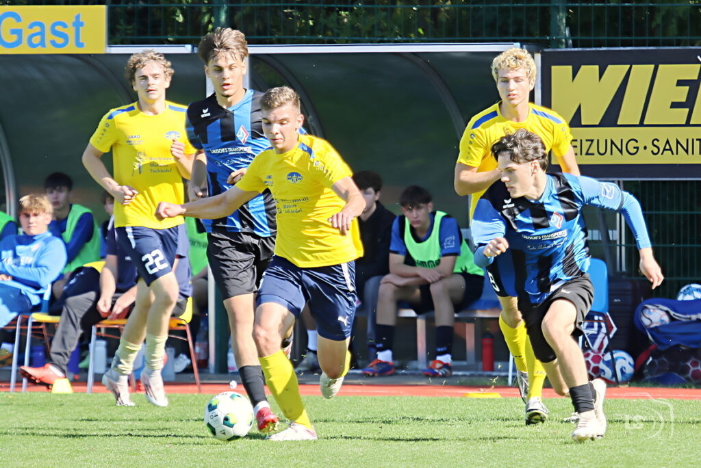 SG Taucha 99 -JFV Union Torgau   2:1 (1:0)