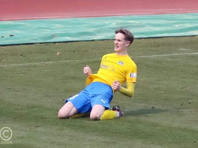 Sieg in der Nachspielzeit – Erste schlägt Handwerk Rabenstein